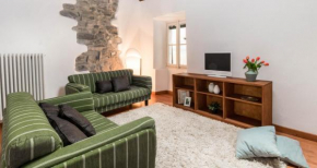 ALTIDO Warm Family Flat for 4, with Free Parking